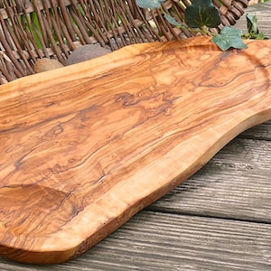 Carving board, steak board with juice groove and handle (L approx. 45 – 50 cm)
