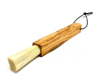 Personalizable barista brush for cleaning the portafilter with olive wood handle