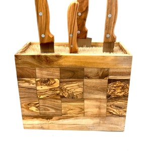 MANHATTAN MOSAIK knife block made of olive wood