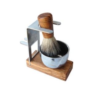 AMRUM razor holder incl. shaving brush badger hair or vegan synthetic hair and stainless steel bowl, olive wood
