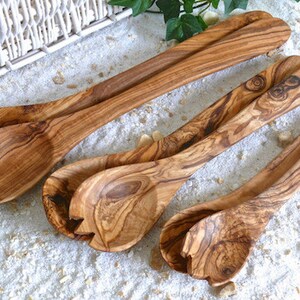 salad servers small approx. 21 cm / 8.2 inches made of olive wood image 3