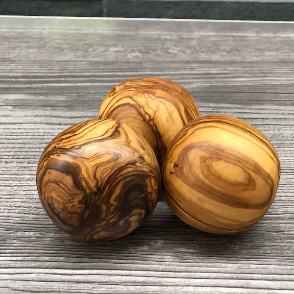 Lot de 3 grosses boules de décoration, de détente, en bois d'olivier diamètre environ ø 5 cm