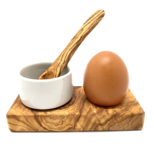 Egg cup Troué PLUS incl. egg spoon, olive wood image 5