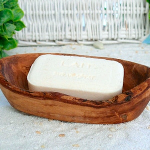 Soap dish oval rustic MEDIUM made of olive wood