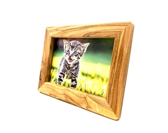 Olive wood picture frame for pictures measuring 10 x 15 cm