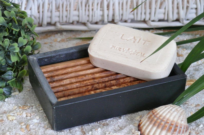 Soap dish made of slate with olive wood inlay image 1