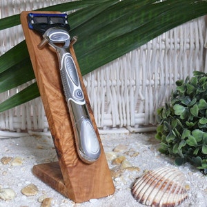 HELGOLAND razor holder made of olive wood image 2