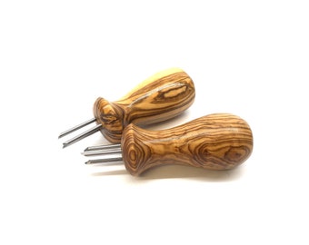 Corn cob holder in a set of 2 made of olive wood