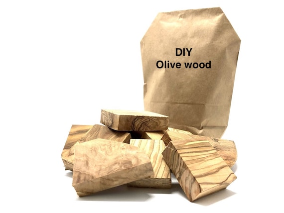Bois d' olivier en morceaux taillés 1kg