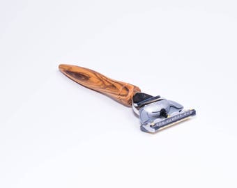 Razor ZUGSPITZE with olive wood handle, FU