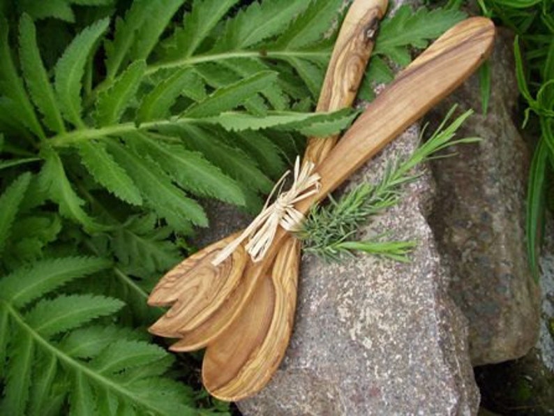 salad servers small approx. 21 cm / 8.2 inches made of olive wood image 4