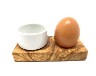 Egg cup Troué PLUS made of olive wood