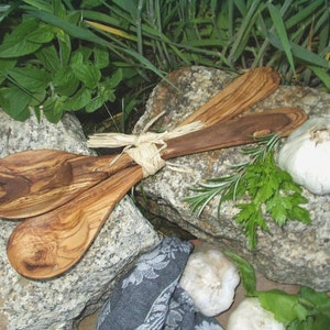 salad servers small approx. 21 cm / 8.2 inches made of olive wood image 1