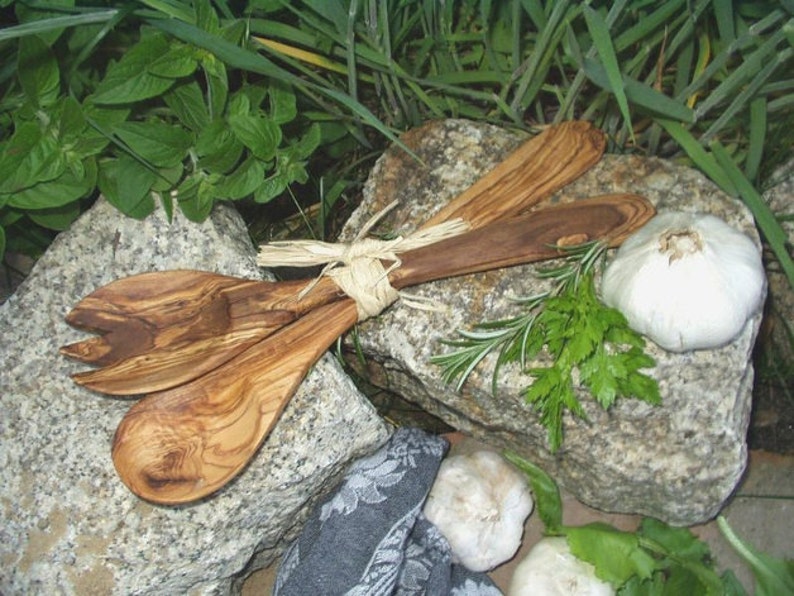 salad servers small approx. 21 cm / 8.2 inches made of olive wood image 1