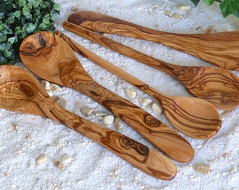5-piece Kitchen Set: Spoon ROUND / CORNER, Spatula and Salad Servers – made of Olive Wood