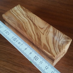 Escantilho (aprox. 4 x 4 x 12 cm) para cabos de facas, etc. Faça você mesmo, madeira de oliveira crua, torneamento