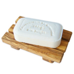 Soap dish PALETTE made of olive wood
