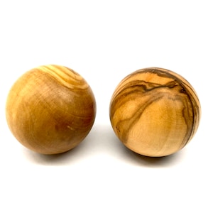 Juego de 2 esferas decorativas, esferas de relajación, madera de olivo, diámetro aprox. ø 3,5 cm