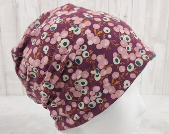 Beanie patterned with delicate leaves and berries on wine red, size approx. 54 to 58 cm head circumference