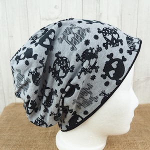 Beanie Totenköpfe, Damen und große Mädchen, Jersey Totenkopf Skulls Skull Herzen, grau schwarz, Größe ca. 54 bis 58 cm Kopfumfang Bild 1