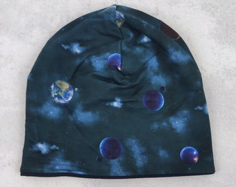 Beanie Weltall, coole Mütze mit Planeten auf dunkelblau, Größe ca. 48 bis 54 cm Kopfumfang