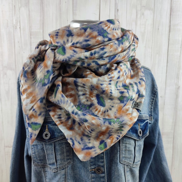 Women's triangular muslin scarf, multicolored batik pattern scarf, cobalt blue and earth tones, XXL cotton scarf, mommy scarf