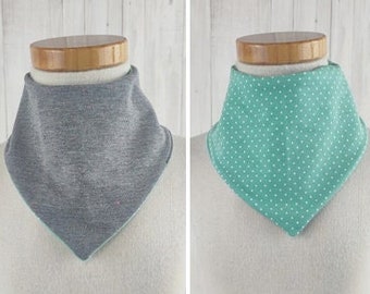 Triangular scarf for little girls, gray and mint, patterned with dots