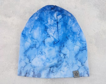 Bonnet avec dégradé de couleurs dans les tons de bleu, cousu en sueur légère, bonnet pour femme, taille environ 54 à 58 cm de tour de tête