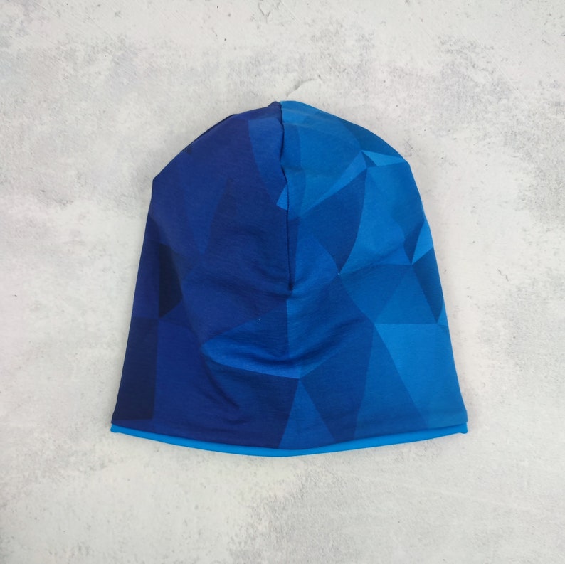 Beanie in blau und türkis grafisches Muster, Mütze für Kinder mit Futter in türkis, Größe ca. 48 bis 54 cm Kopfumfang Bild 2