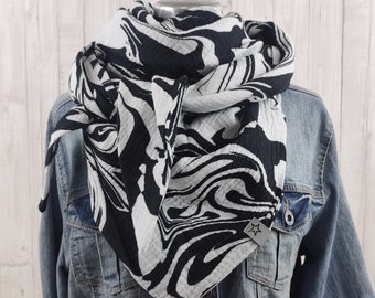 Women's triangular muslin scarf, black and white marbled scarf, XXL cotton scarf, mother's scarf