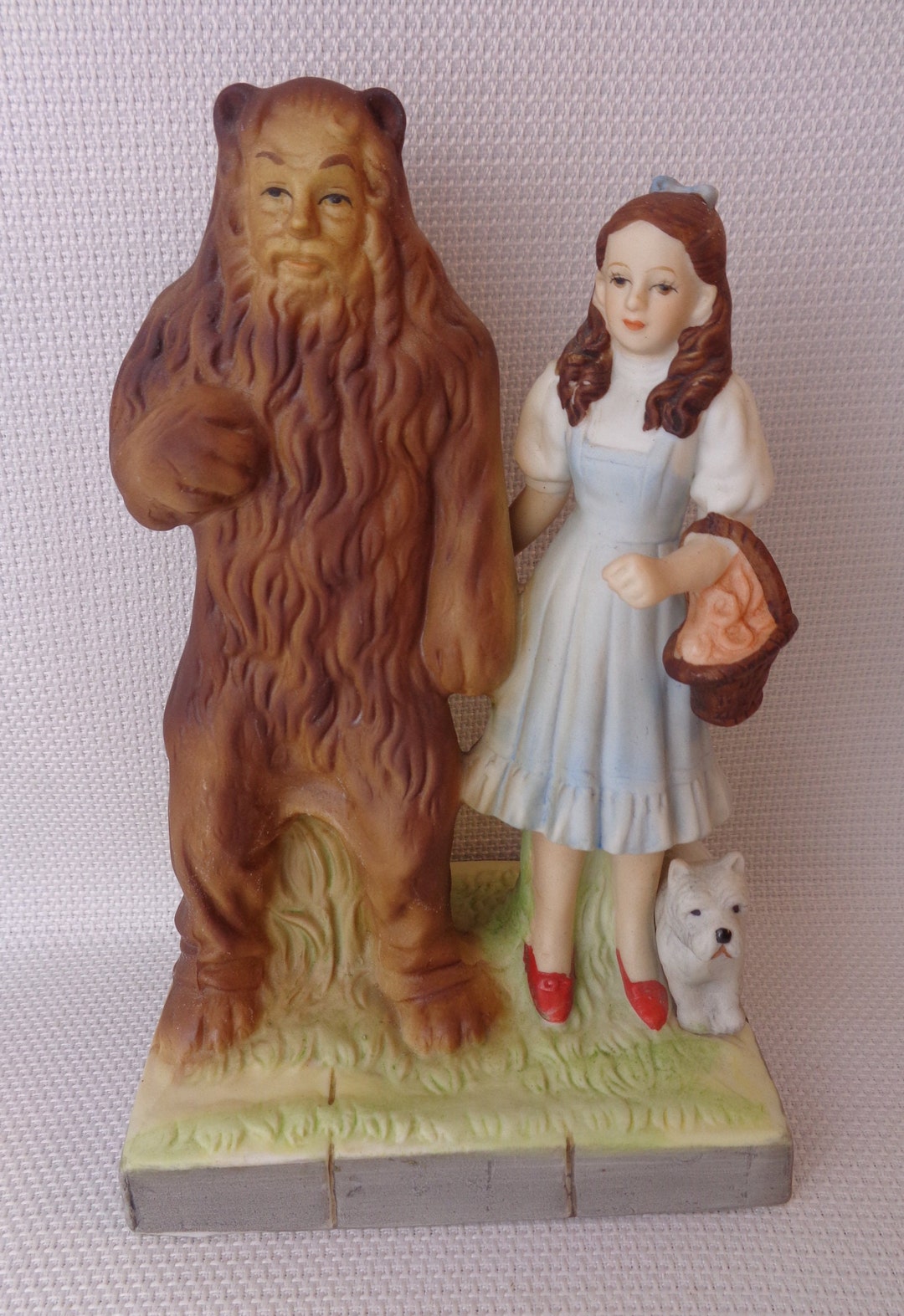 Vintage Wizard of Oz Figurine, Vintage Dorothy and Cowardly Lion ...