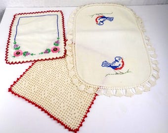 Vintage Hand Embroidered Table Scarves, Vintage Doilies, Dresser Scarf, Set of 3