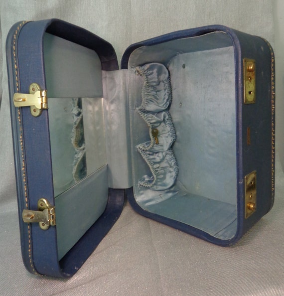 Vintage Crown Blue Train Case, Vintage Small Blue… - image 8