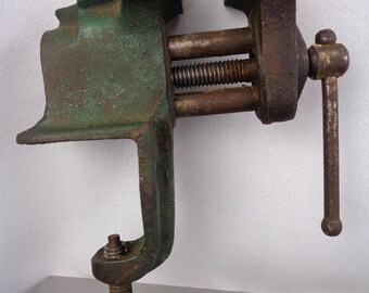 Vintage Small Green Bench Vise, Vintage Jewelers, Gunsmith, Parts Vise