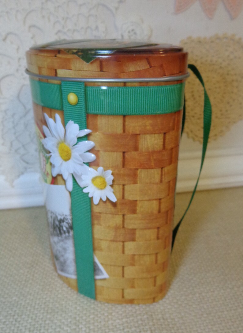 Vintage Girl Scout Backpack Tin Lunchbox, Girl Scout Storage Tin