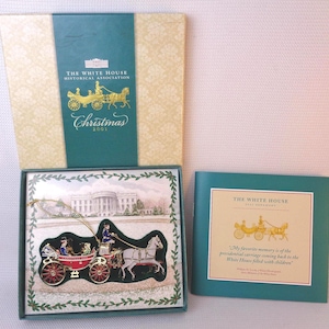 The White House Historical Association Christmas Ornament 2001, White House Presidential Horse and Carriage Ornament