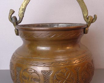 Vintage Turkish Engraved Copper and Brass Pail, Vintage Middle Eastern Tooled Copper Pot with Brass Handle