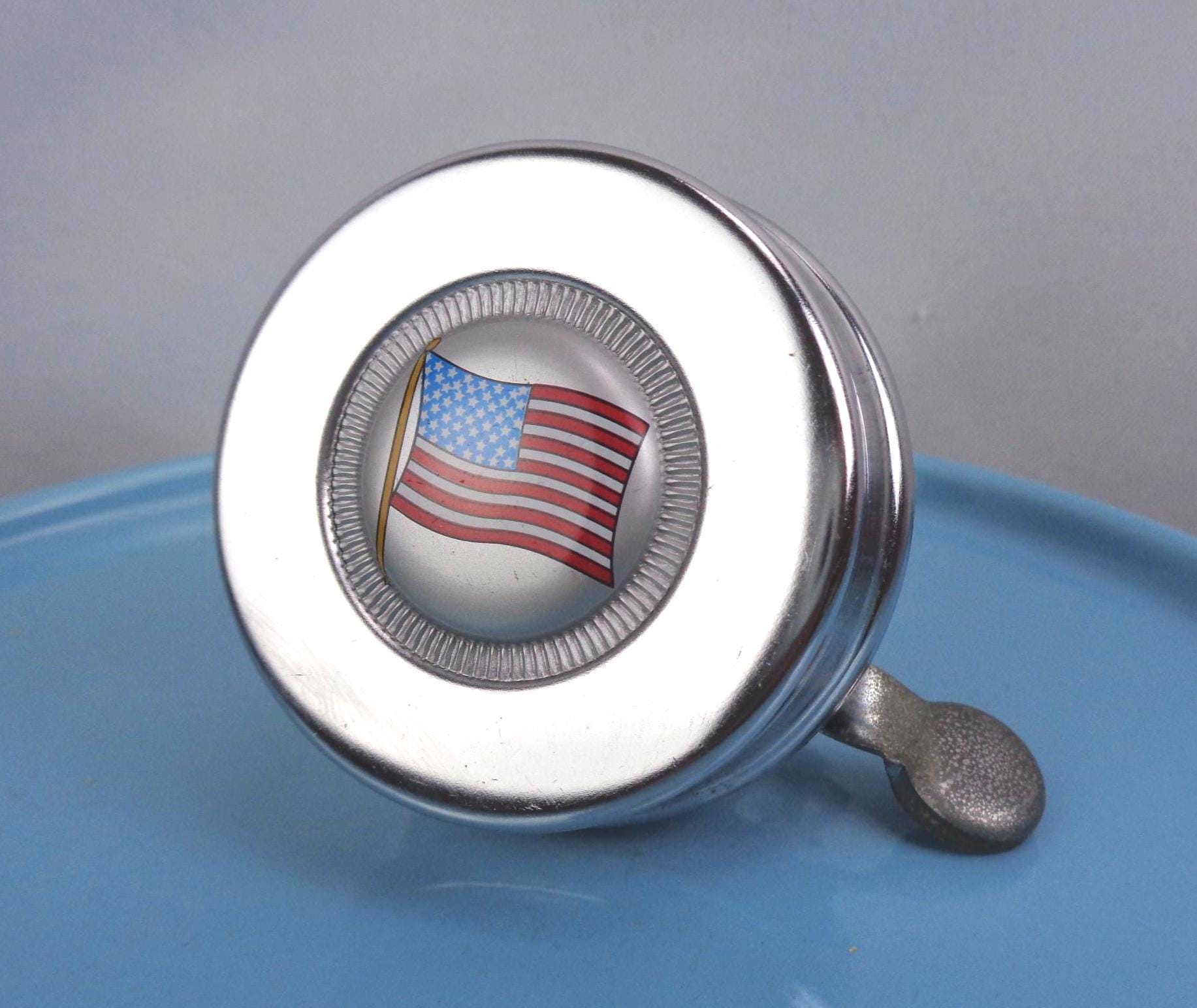 Old Bike Bell Canada