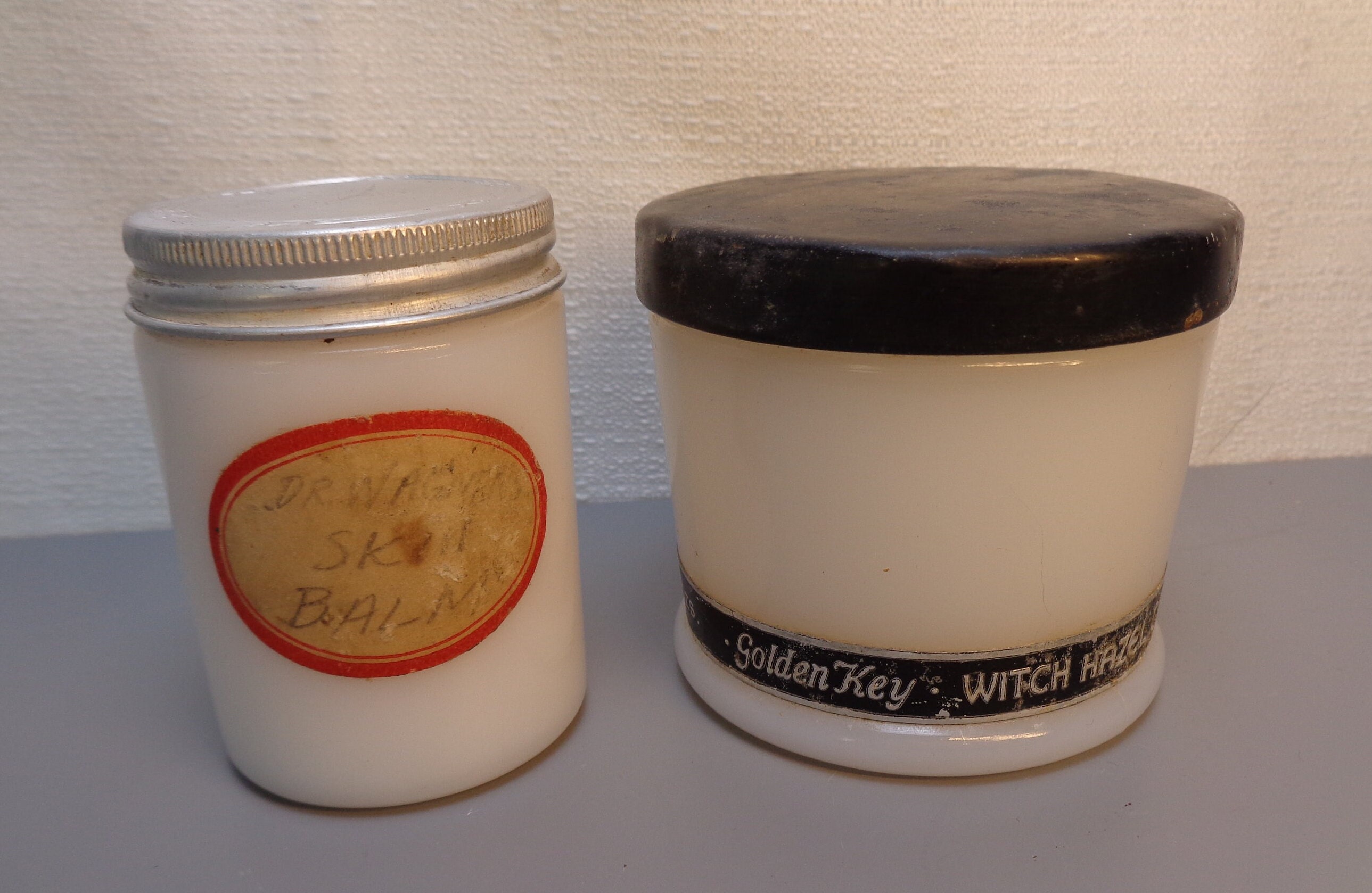 Vintage Drug Store Milk Glass Jar Resinol Medicine Bottle Ointment Pharmacy  Super-lanolated Medicinal Skin Ointment 