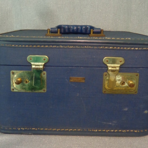 Vintage Crown Blue Train Case, Vintage Small Blue Crown Luggage Makeup Case, Vintage Cosmetic Train Case