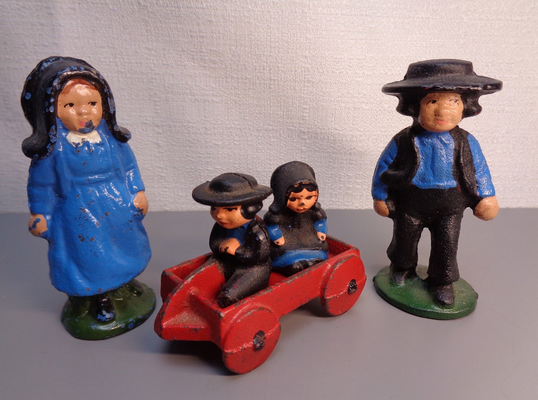 Vintage Cast Iron Amish Family and Wagon, Vintage Amish Woman and Man
