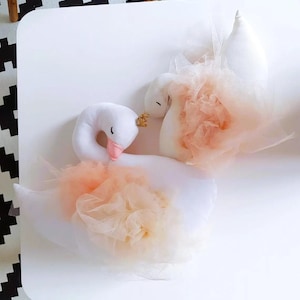 Gefüllter Schwan Dekor für Kinder Innen- und Kinderzimmern, Cygne, bereit zu Schwan Kissen Party Dekor Plüschtier, Geburtstagsgeschenk für Baby Mädchen Schiff