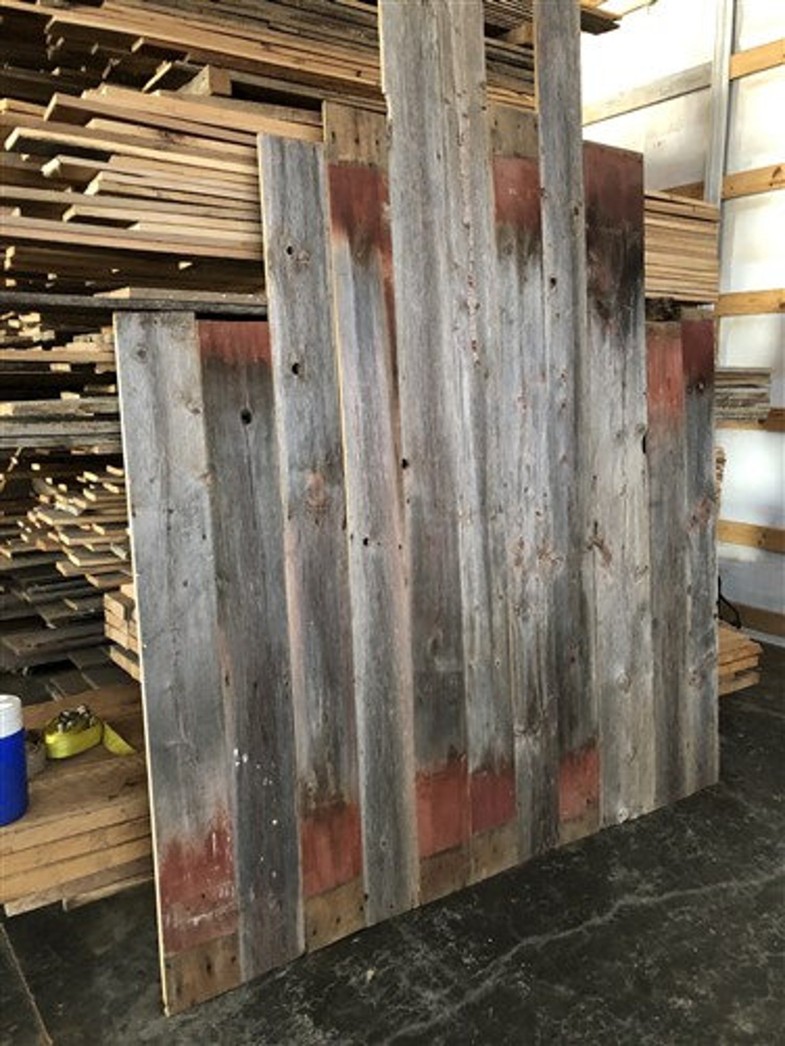 Reclaimed Barn Siding Lumber Barn Wood Planks Siding Ceiling | Etsy
