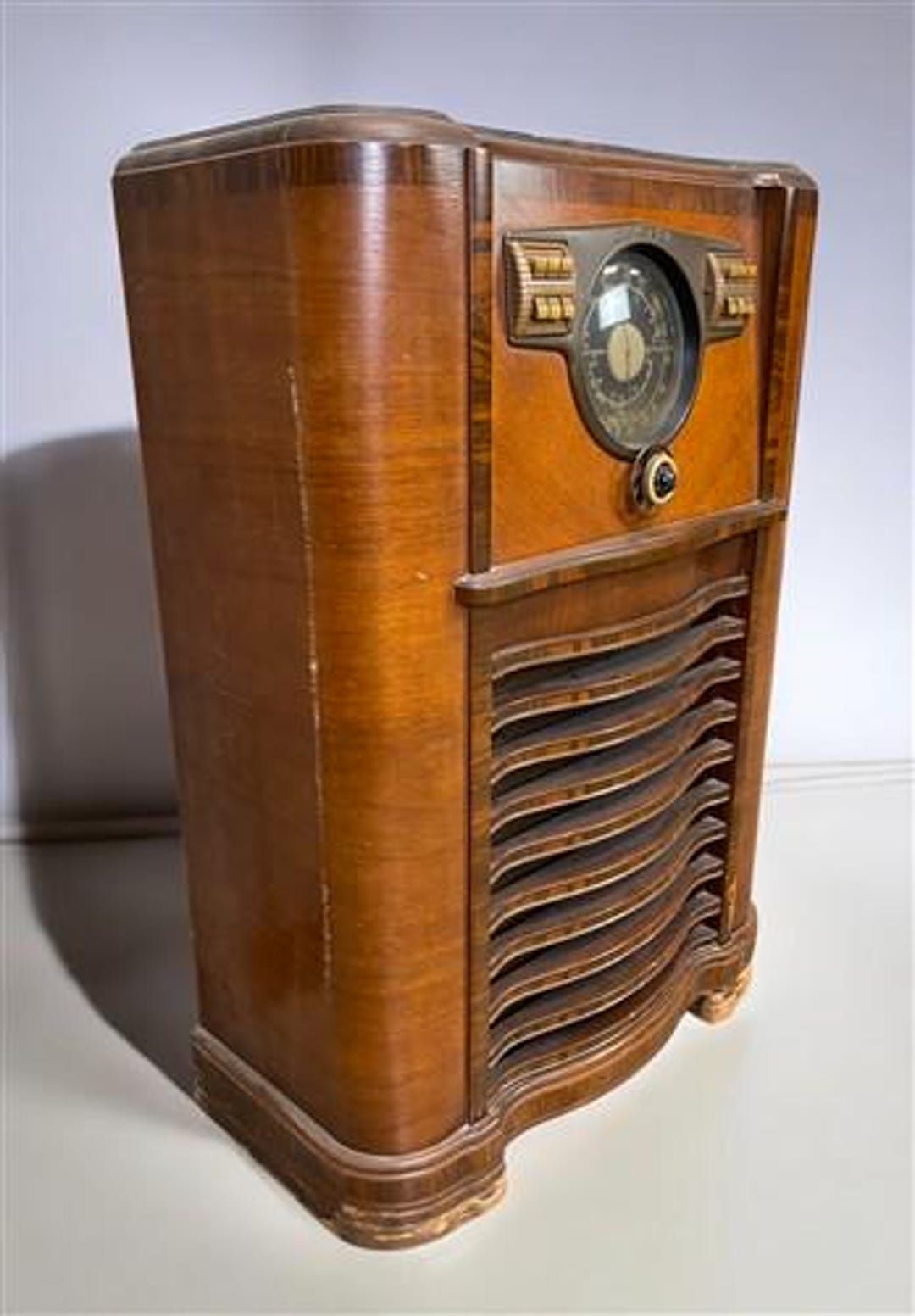 1940 Zenith Model 10S464 Radio, Vintage Floor Model, Wooden