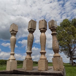 4 Balusters Bemalte Holz architektonische Bergung Spindeln Veranda Hausbesatz A18, Vintage Holz Spindeln, Holzbalusters, Rustikales Bauernhaus
