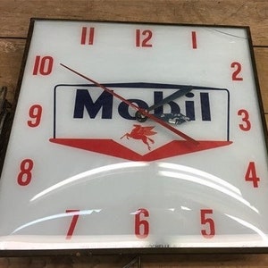 Mobil Oil Pegasus Lighted Pam Clock, Vintage Advertising Sign, Bubble Glass, Advertising Clock, Pam Clock, Lighted Clock, Vintage Clock