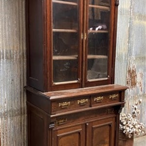 Walnut China Hutch, Display Case, China Cabinet, Kitchen Cabinet, Dining Room , Buffet, Vintage Hutch, Pantry Cupboard, Display Cabinet