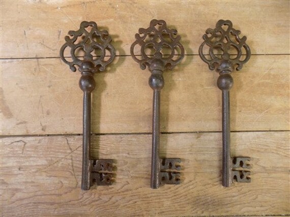 無料クーポン配布 アプリ Cast Large 3 Iron Hardware Lock Victorian Keys, Skeleton 絵画