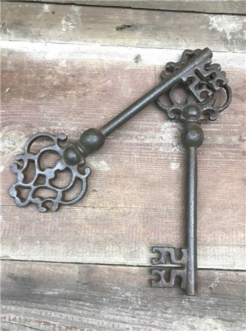 Large Rustic Skeleton Keys Victorian Keys Cast Iron Skeleton Etsy
