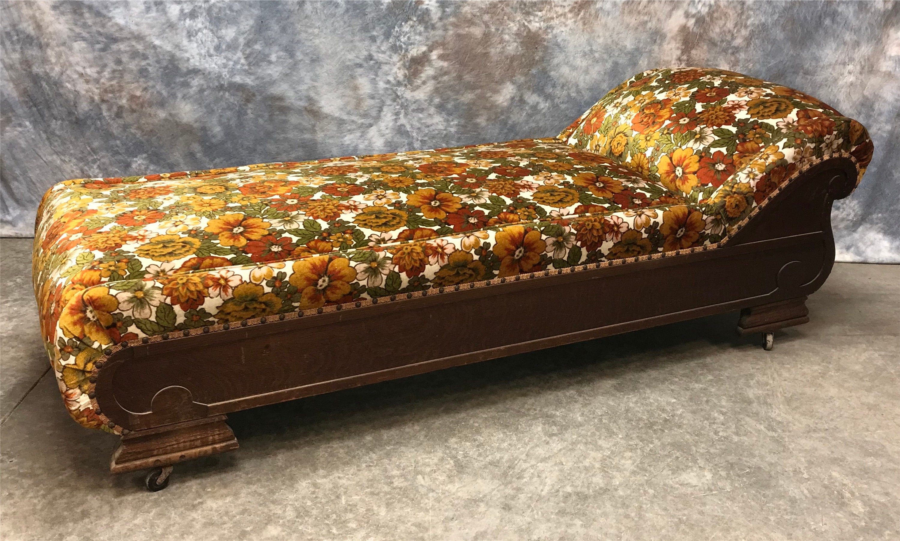 Chaise Lounge Fainting Couch Day Bed Recliner Easy Chair Arts Crafts Style Velvet Fabric Retro Vintage Sofa Shabby Chic